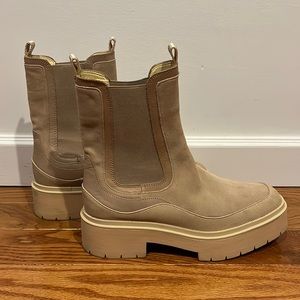 Women’s Sam Edelman Chelsea Boot Suede Cream Tan Size 10